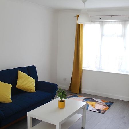 Coolfin House-Close To Excel, Contractors, Relocators, Paid Parking Villa Londra Exterior foto