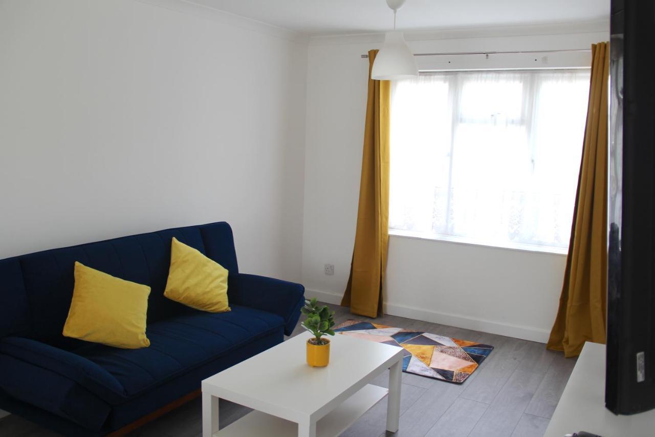 Coolfin House-Close To Excel, Contractors, Relocators, Paid Parking Villa Londra Exterior foto
